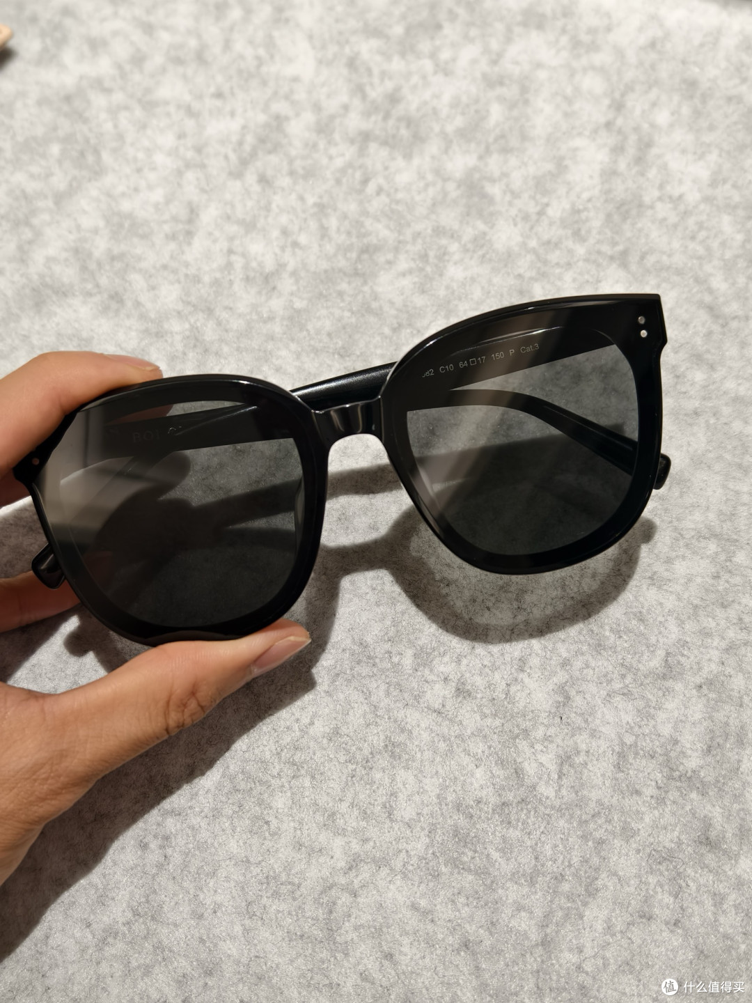 🕶️夏天墨镜选购干货，从防晒到颜值——以及我的爱用墨镜分享～