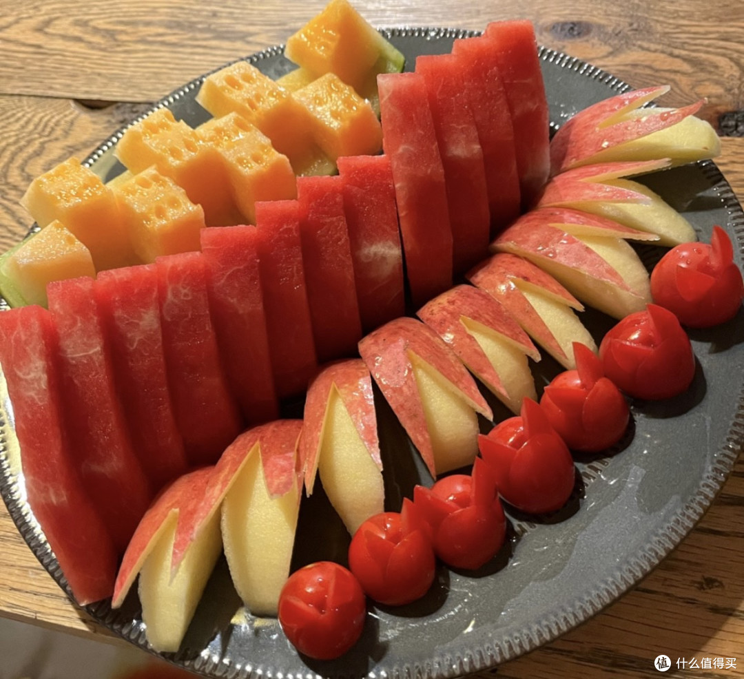 创意果盘DIY:用春季水果制作艺术,提升生活情趣