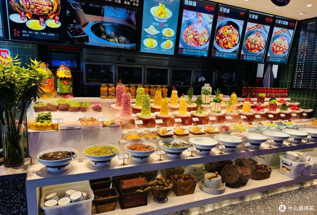 去东北首选美食,东北铁锅炖大鹅的独特风味。
