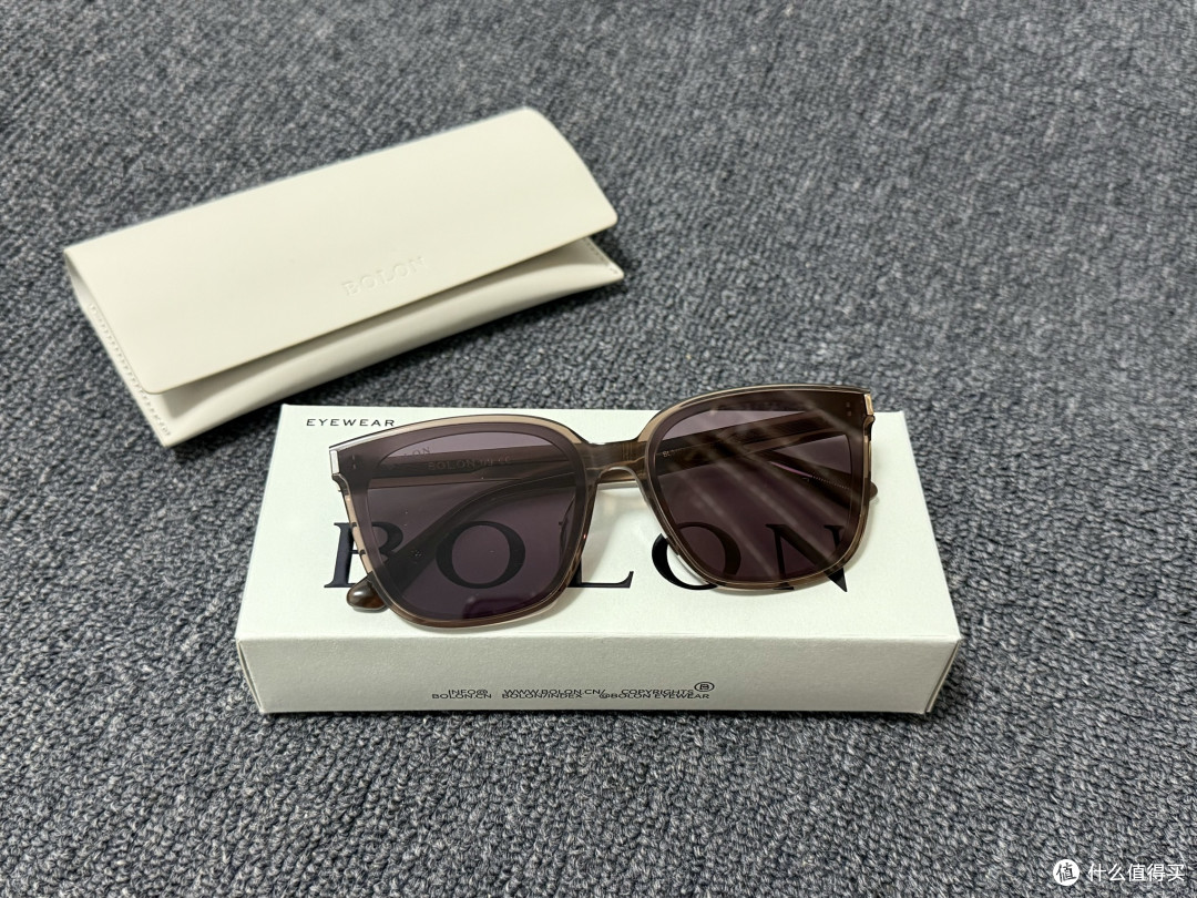 🕶️夏天墨镜选购干货，从防晒到颜值——以及我的爱用墨镜分享～