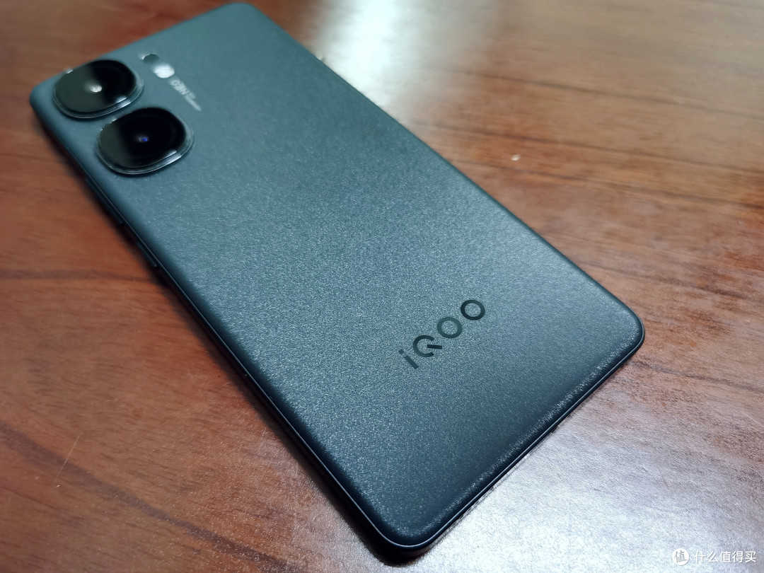 原来两千多买的vivo iQOO Neo9 ,国补后才一千多