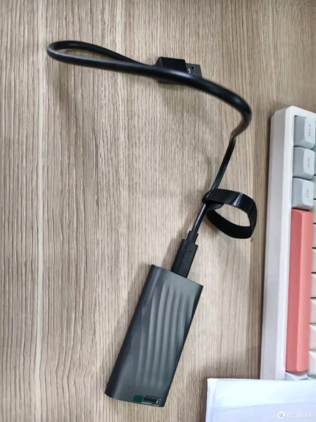 联想这个移动硬盘，真小巧好用