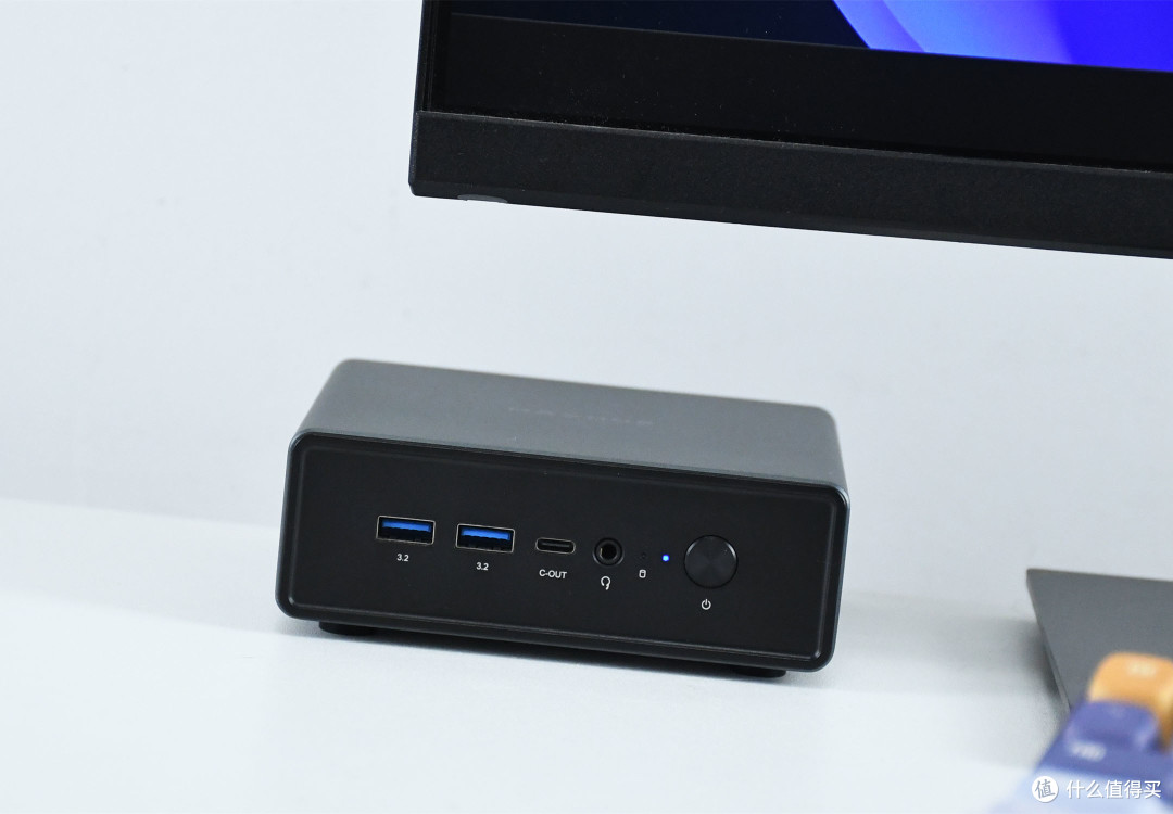 入门级迷你电脑主机也弄“铝合金外壳”设计?MAXHUB MI20简评