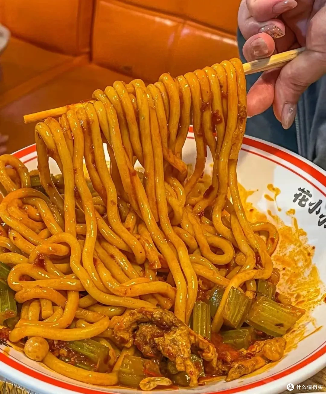 5年扩张2500家门店!花小小新疆炒米粉靠“双0策略”疯狂逆袭?