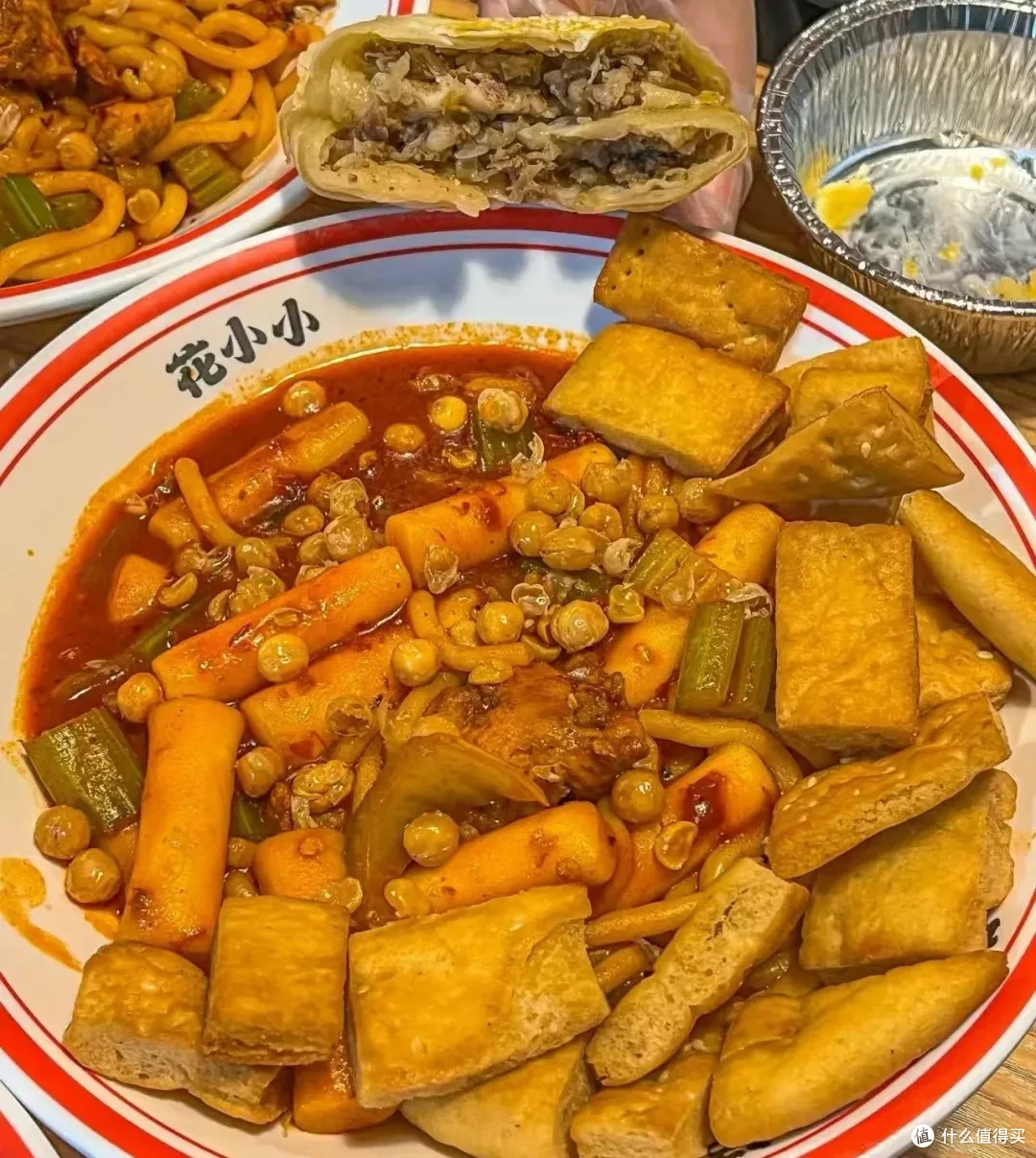 5年扩张2500家门店!花小小新疆炒米粉靠“双0策略”疯狂逆袭?