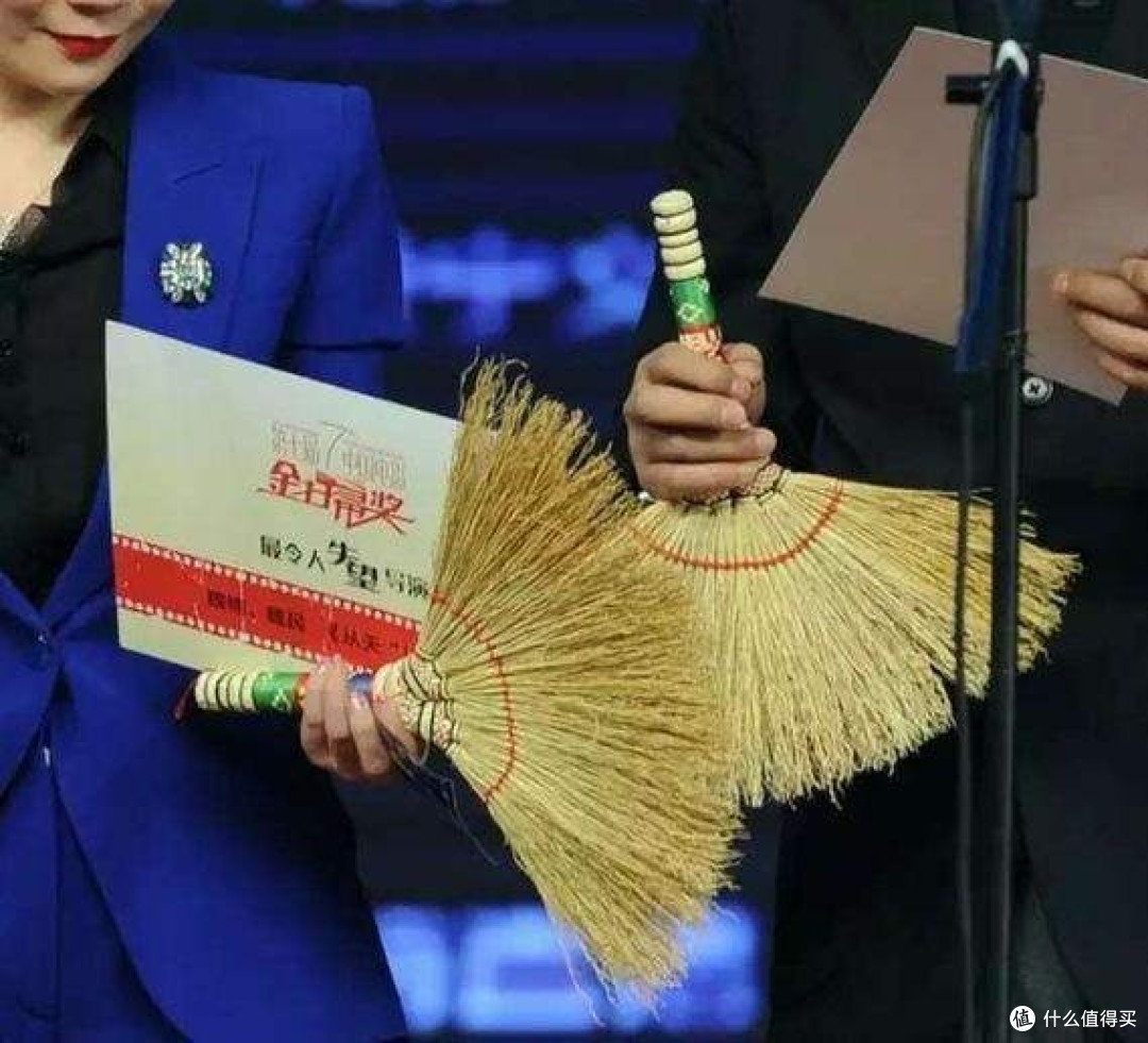 金扫帚奖：中国电影市场的另类鞭策与未来展望