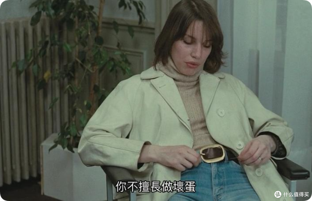 重温侯麦封神之作,拍出了中年男人的欲望和克制,部分镜头超纲
