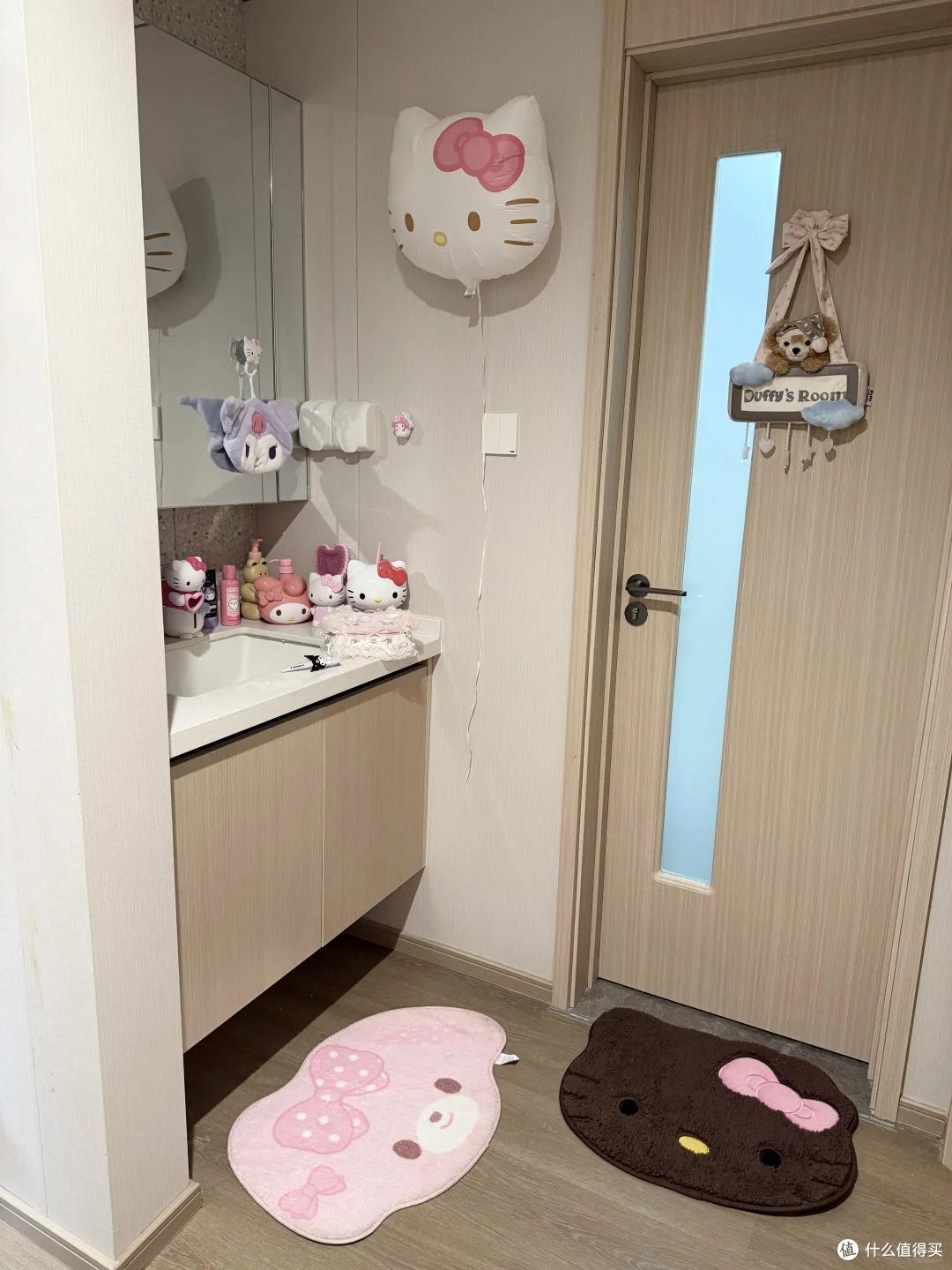 香港一女姑娘的家火了，小窝布置得满满当当，那叫一个壮观，晒晒