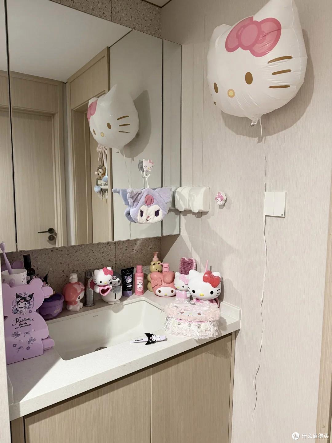 香港一女姑娘的家火了，小窝布置得满满当当，那叫一个壮观，晒晒