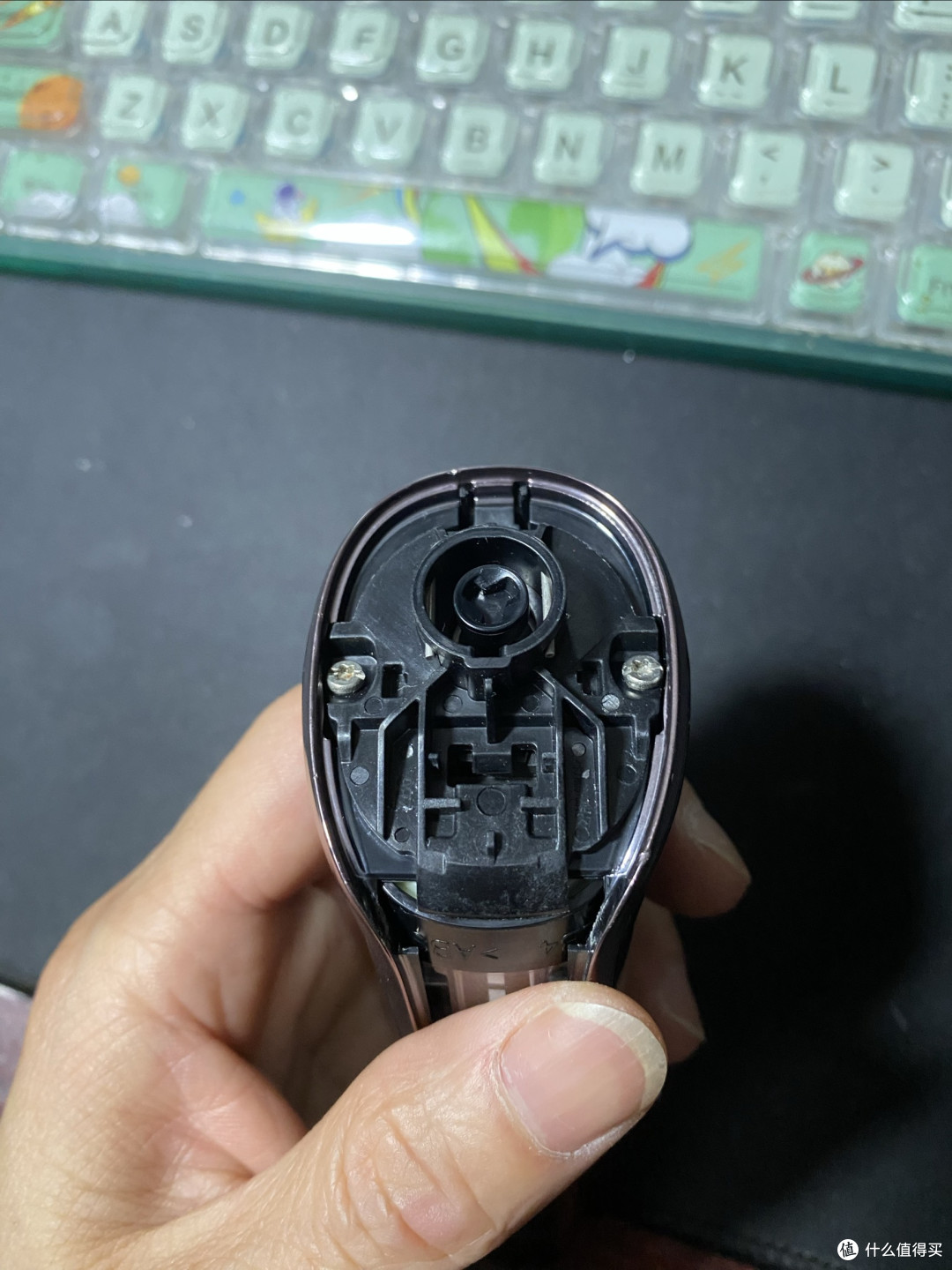 难拆的飞利浦Series 500剃须刀换电池