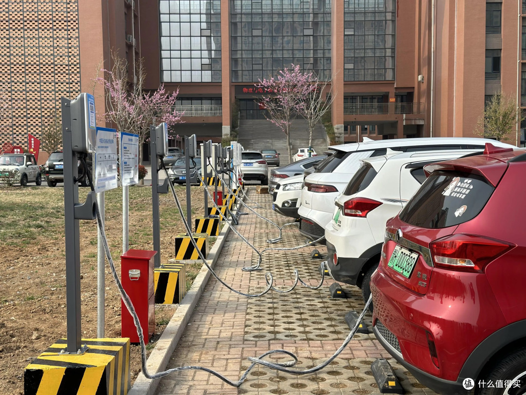 电动车快充技术引领出行变革