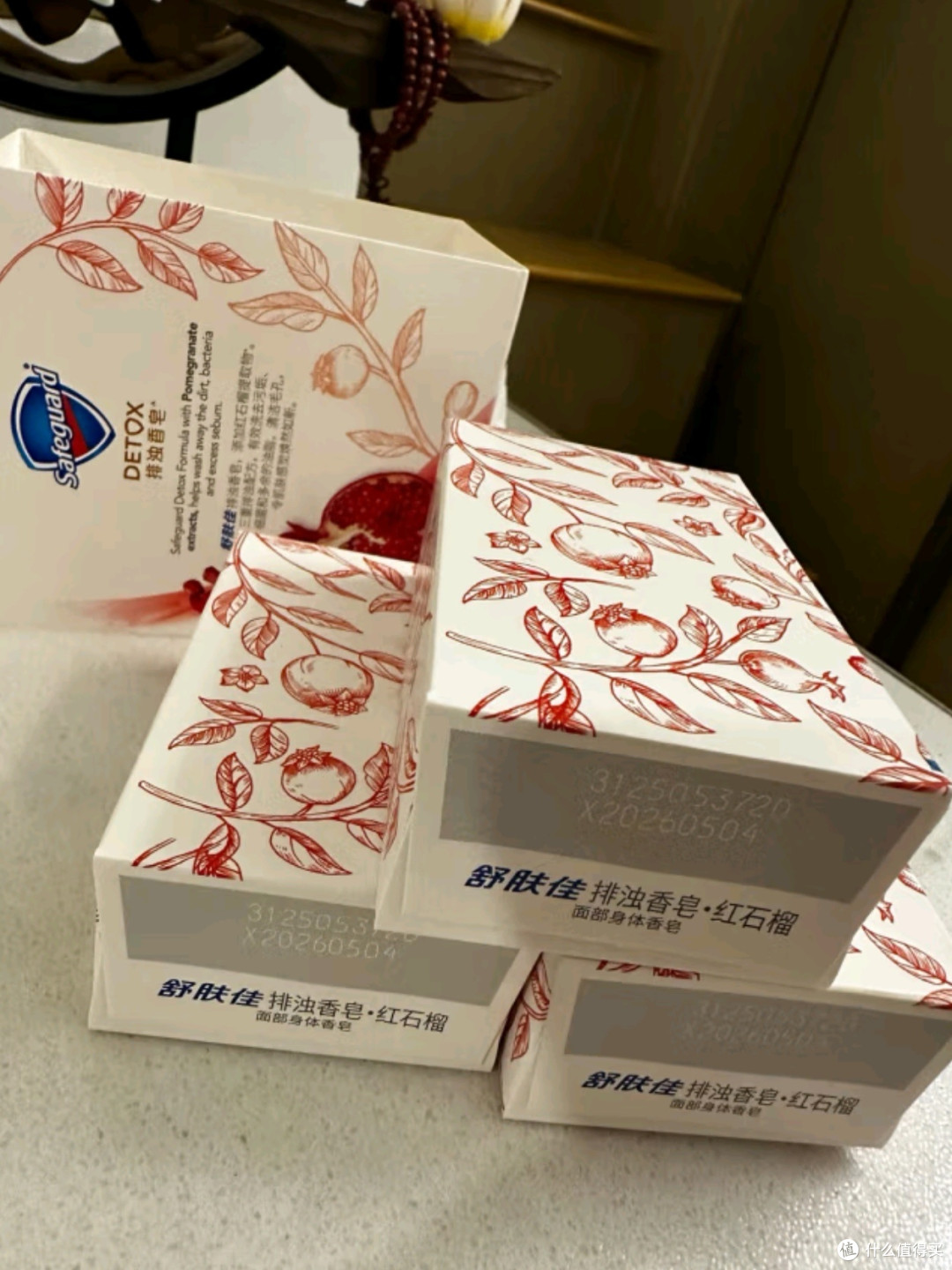 舒肤佳排浊香皂·红石榴系列:自然之选,洁净新体验