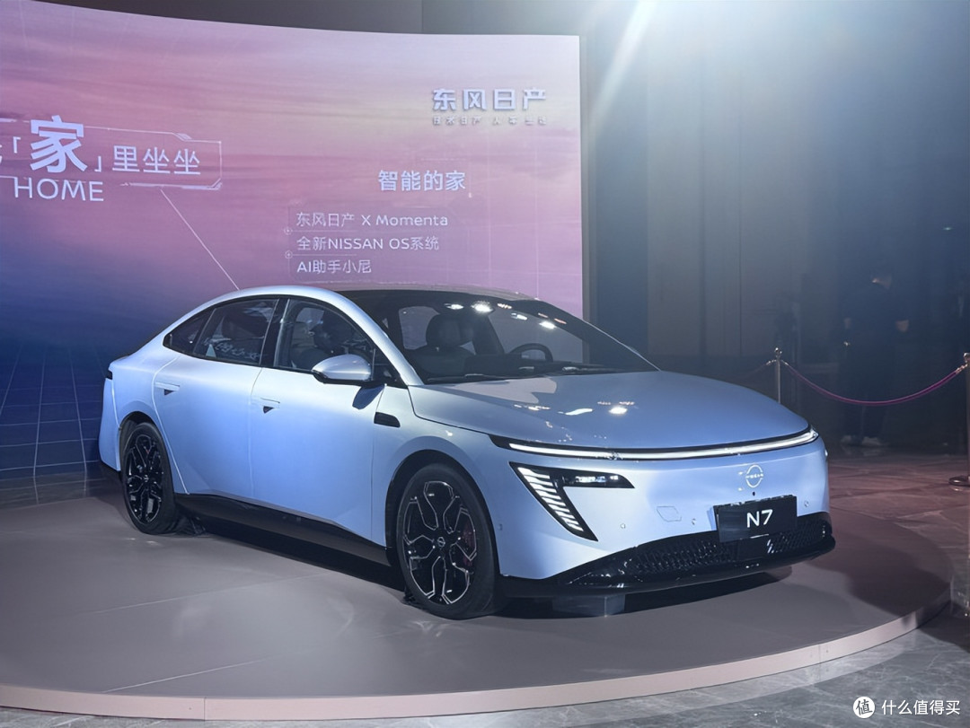 日产发力谁也挡不住？11.99万起，最高续航635公里，东风日产N7纯电轿车上市