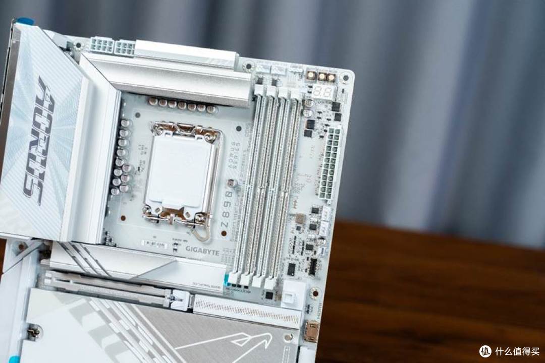纯白即正义!技嘉 Z890 AORUS PRO ICE 主板深度评测