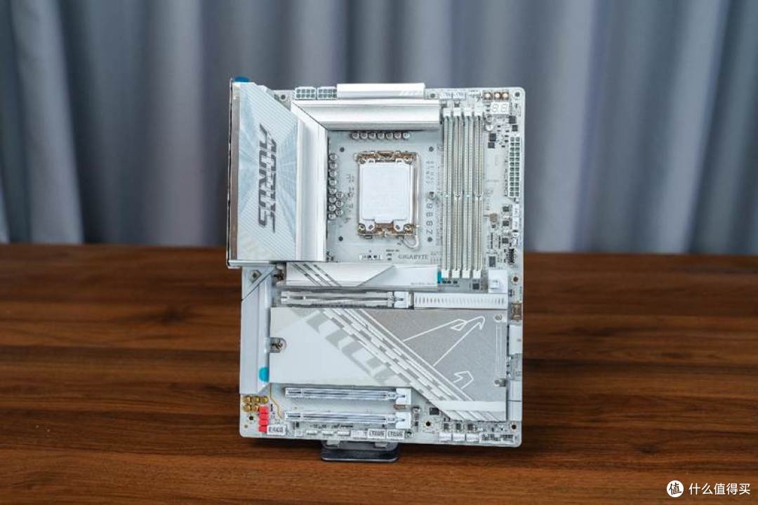 纯白即正义!技嘉 Z890 AORUS PRO ICE 主板深度评测