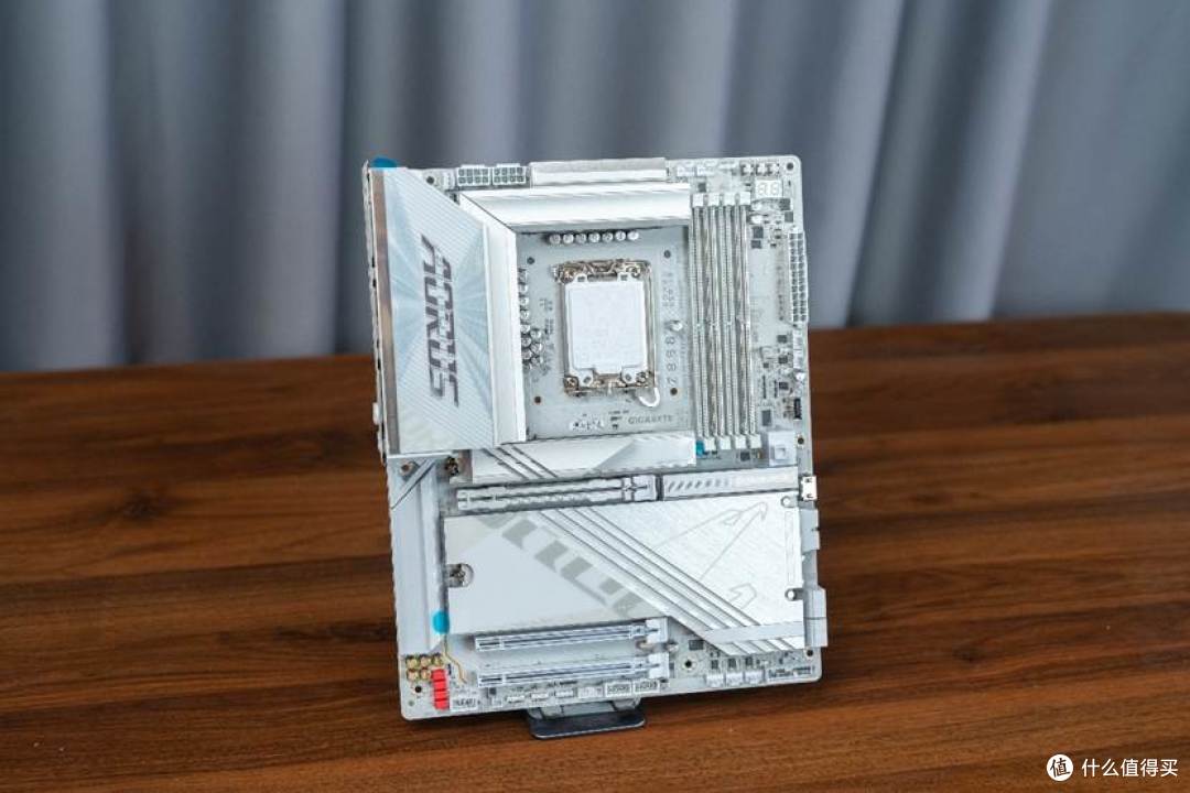 纯白即正义!技嘉 Z890 AORUS PRO ICE 主板深度评测