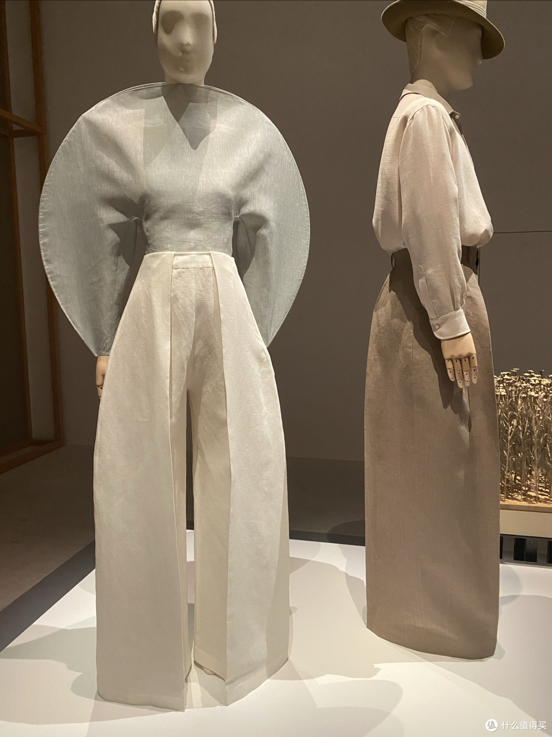 《百年一触》lora piana品牌展览