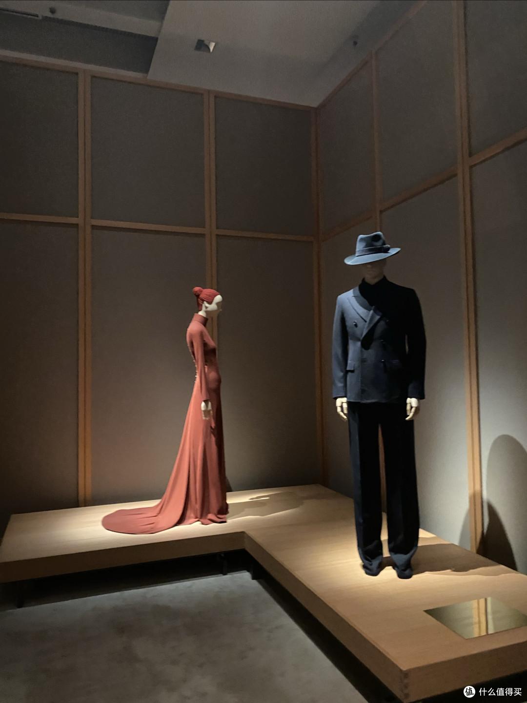 《百年一触》lora piana品牌展览