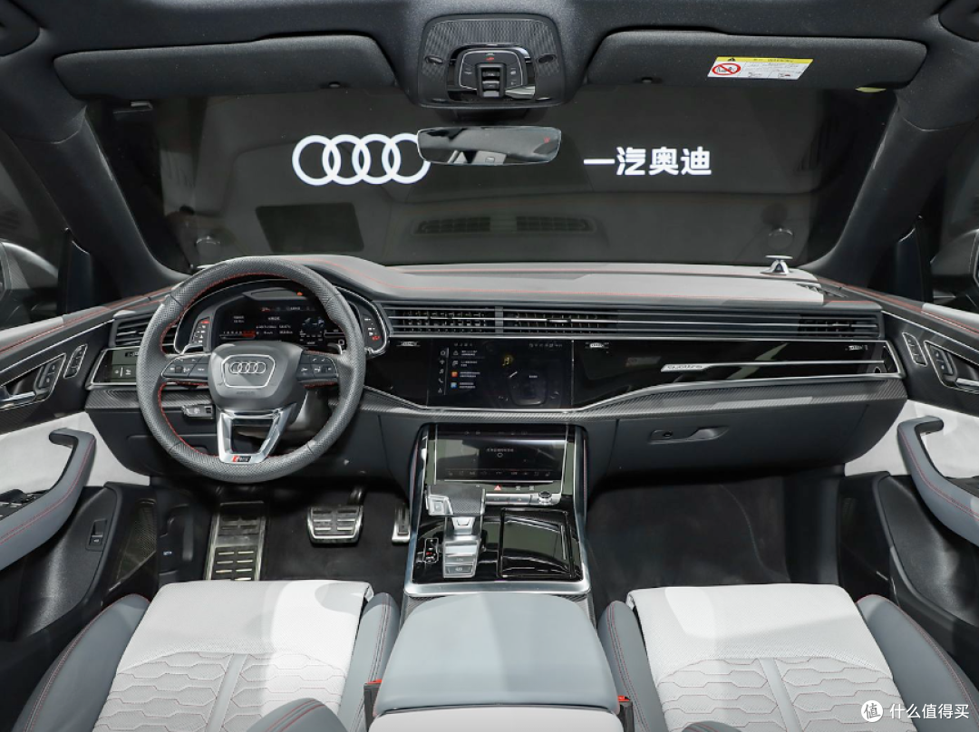 新款奥迪RS Q8 performance创下了SUV最快圈速记录,急速出击!