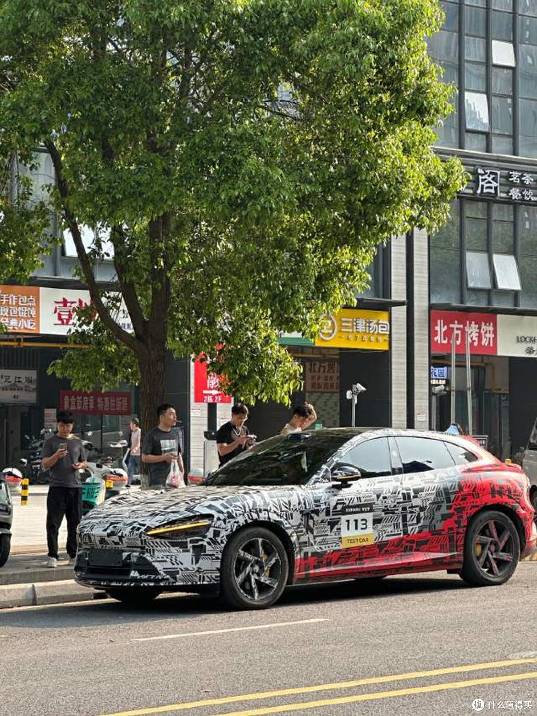 同级纯电SUV续航zui强?小米YU7新增835公里续航版本,6-7月发布