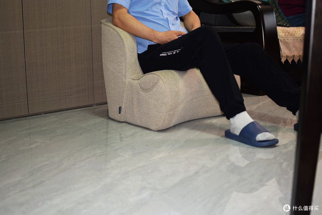 撑肘立腰裹臀 入座就是好姿势 乐班护腰小沙发