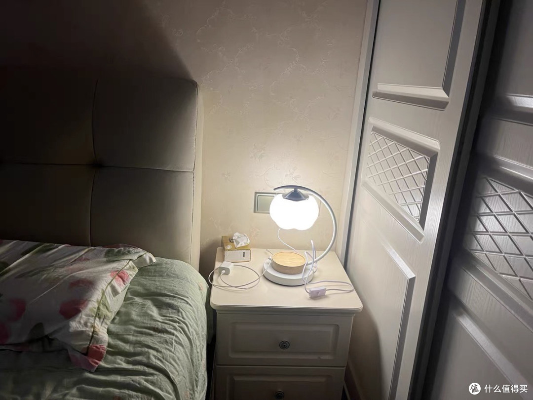 南瓜奶油风小夜灯点亮卧室