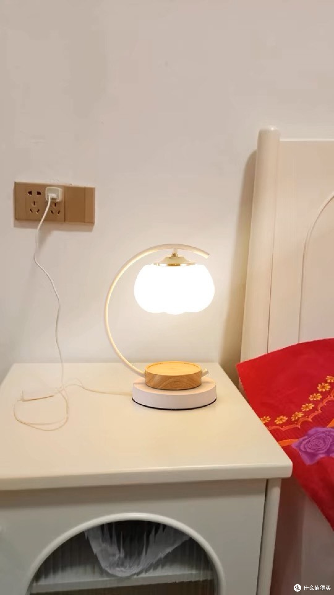 南瓜奶油风小夜灯点亮卧室