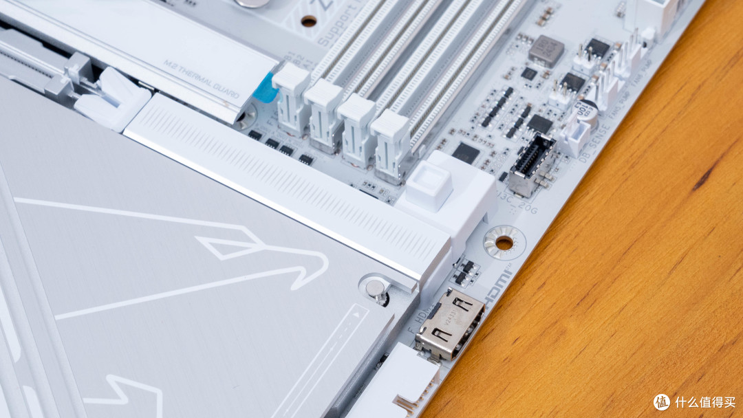 极致大白:Ultra7 265K+技嘉Z890电竞冰雕装机分享