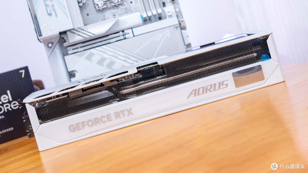 极致大白:Ultra7 265K+技嘉Z890电竞冰雕装机分享