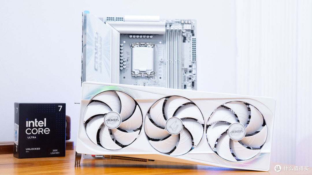 极致大白:Ultra7 265K+技嘉Z890电竞冰雕装机分享