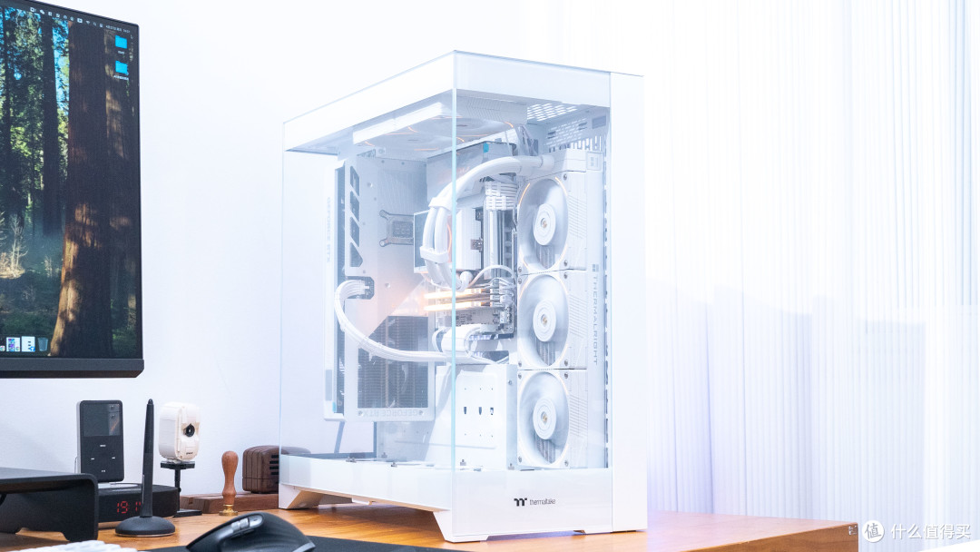 极致大白:Ultra7 265K+技嘉Z890电竞冰雕装机分享