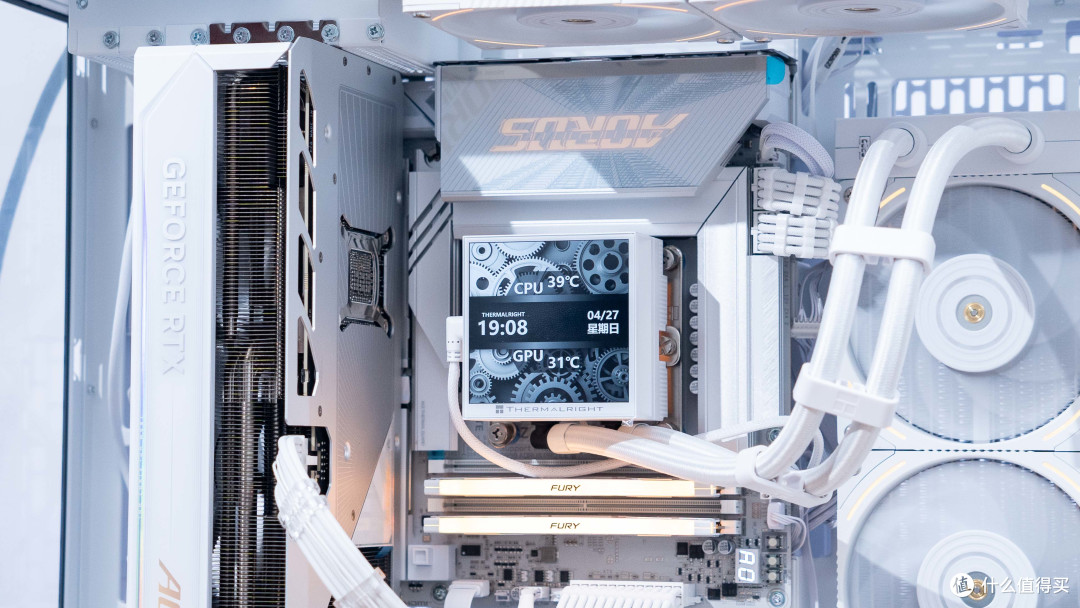 极致大白:Ultra7 265K+技嘉Z890电竞冰雕装机分享