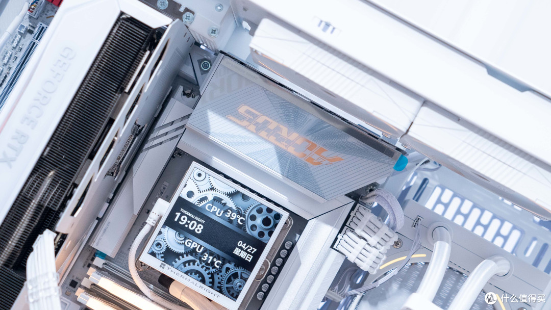 极致大白:Ultra7 265K+技嘉Z890电竞冰雕装机分享