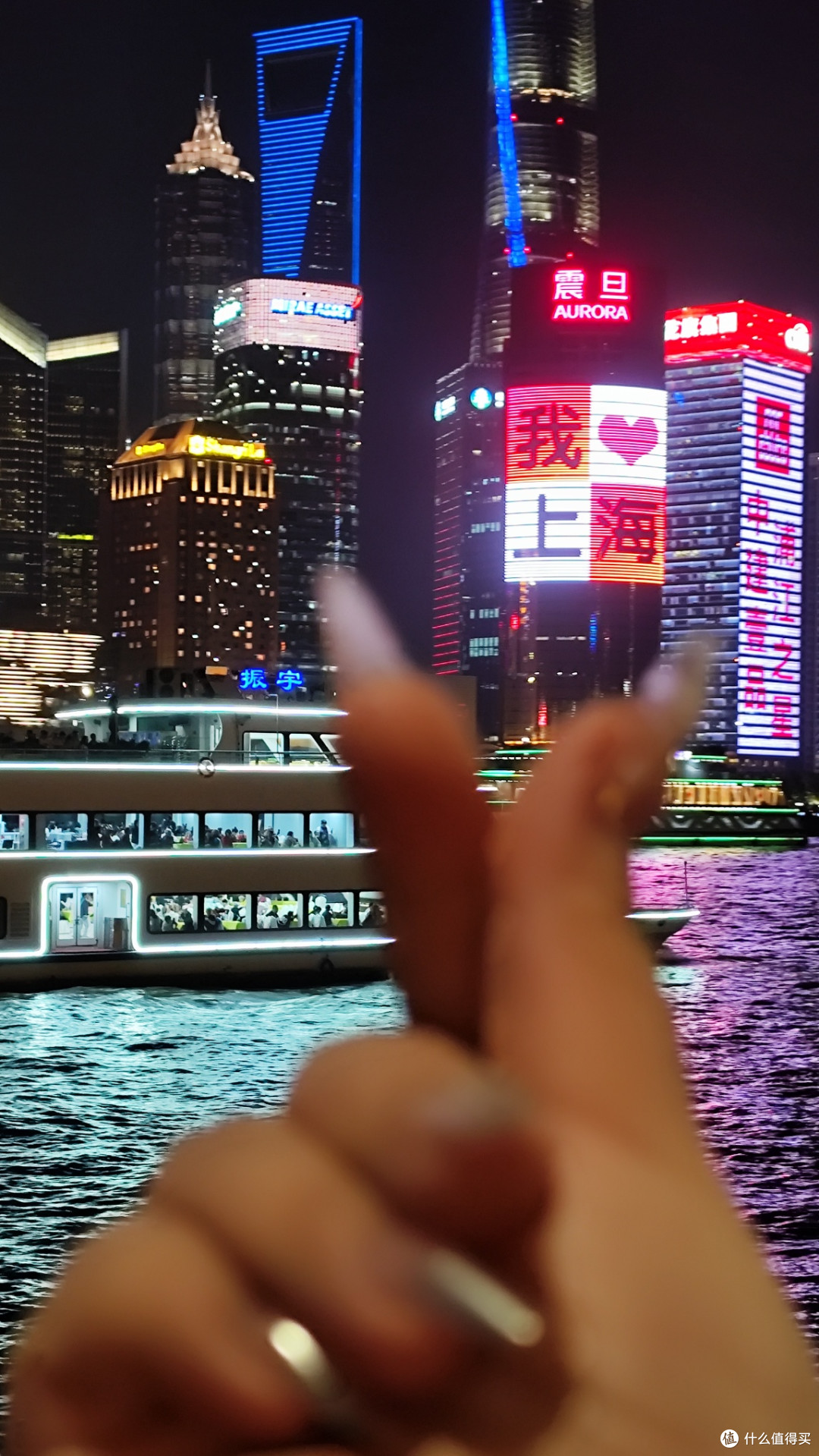 上海外滩走一遭:蟹黄面香得流哈喇子,夜景美得挪不动道儿!