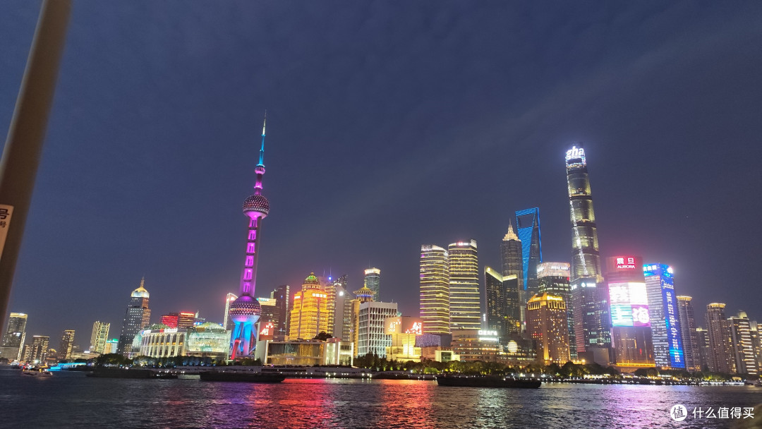 上海外滩走一遭:蟹黄面香得流哈喇子,夜景美得挪不动道儿!