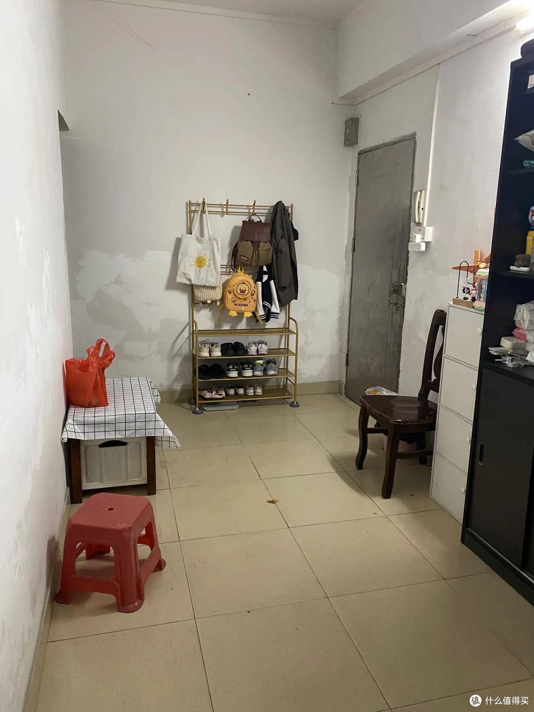 广东一女姑娘的房子火了，布置得满满当当，网友：一看就不是摆拍