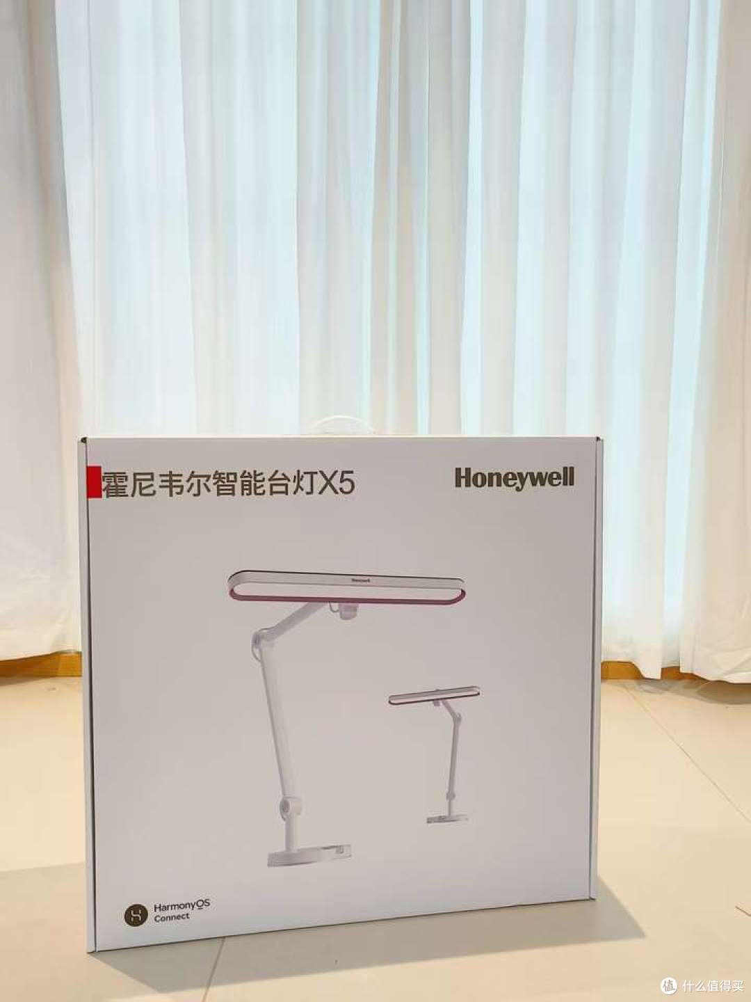 霍尼韦尔赛博护眼台灯测评：从手影到视疲劳，这些问题都解决了