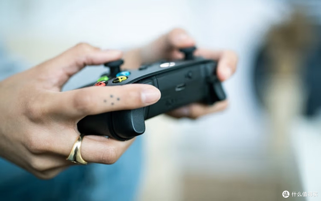 微软Xbox无线游戏手柄:畅玩游戏的好帮手