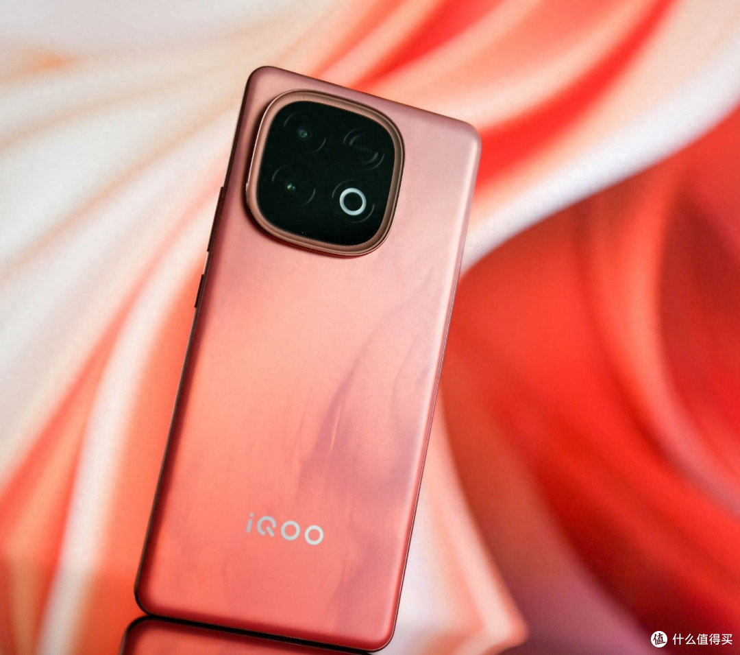 iQOO Z10系列发布,三款覆盖低中高端市场,1099元起,有LCD屏