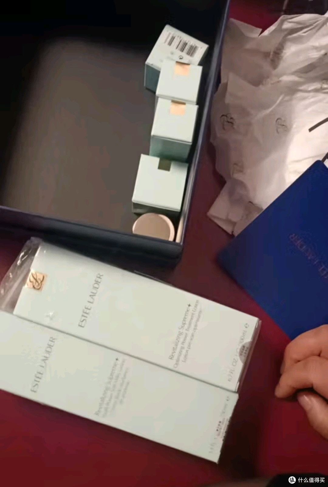 母亲节,用雅诗兰黛美白胶原水乳定格妈妈的美