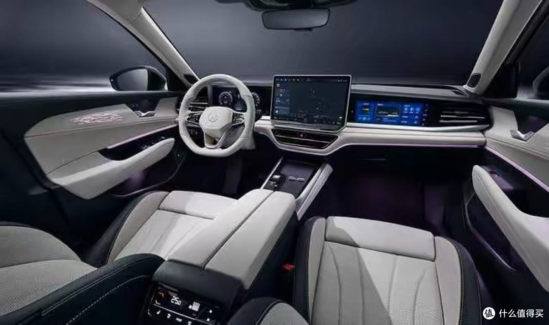 17.99万开5米豪车!帕萨特1.5T星空龙耀版是真香还是妥协?