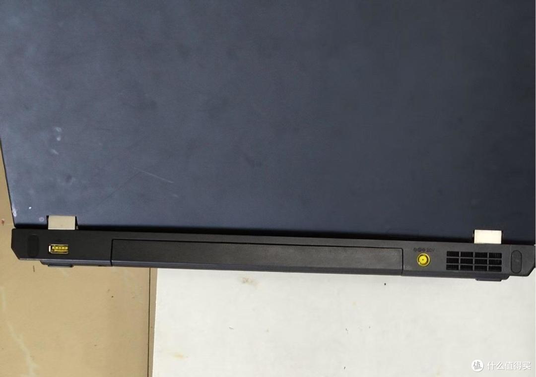 当键盘敲击声唤醒记忆:ThinkPad T530的时光漫游