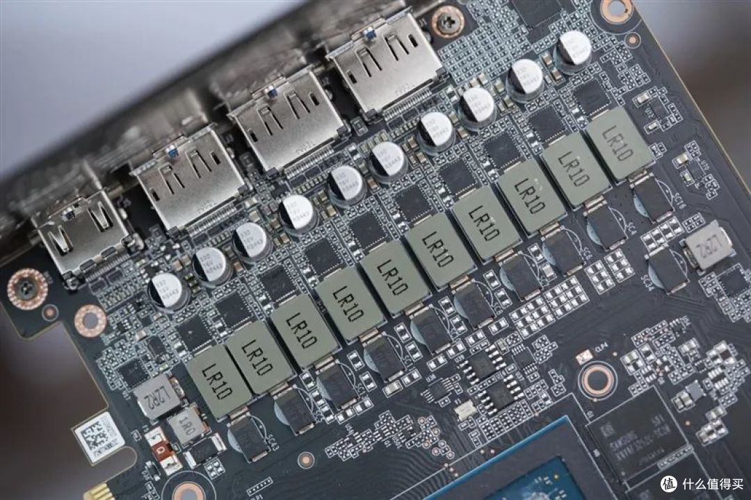 索泰RTX 5070 Ti天启显卡评测：启世之环再进化 豪华八热管旗舰级体验