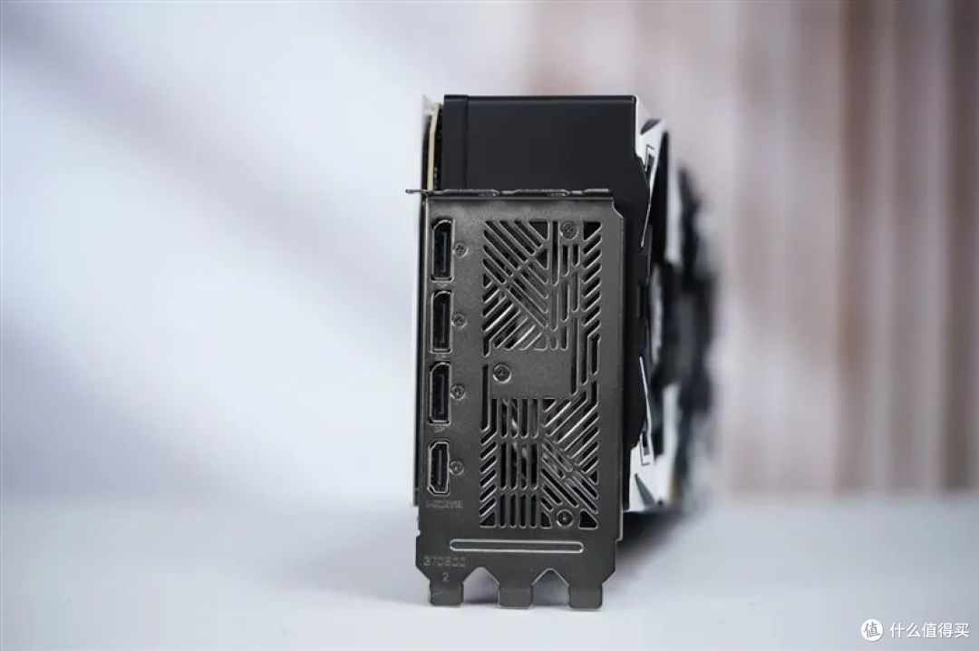 索泰RTX 5070 Ti天启显卡评测：启世之环再进化 豪华八热管旗舰级体验