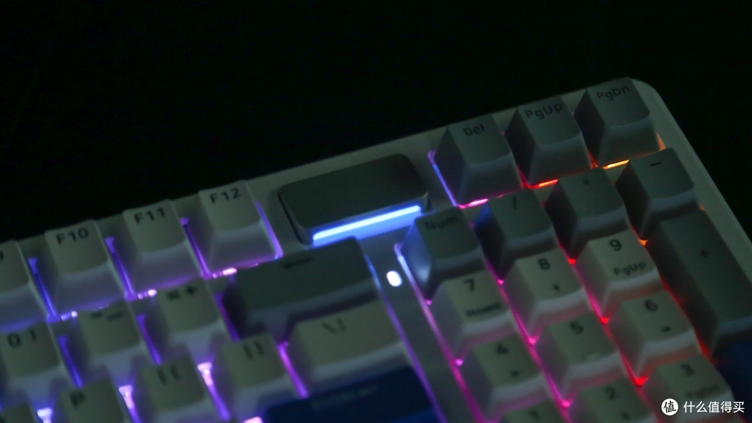客制化的新体验 雷柏V700DIY-98无线机械键盘评测