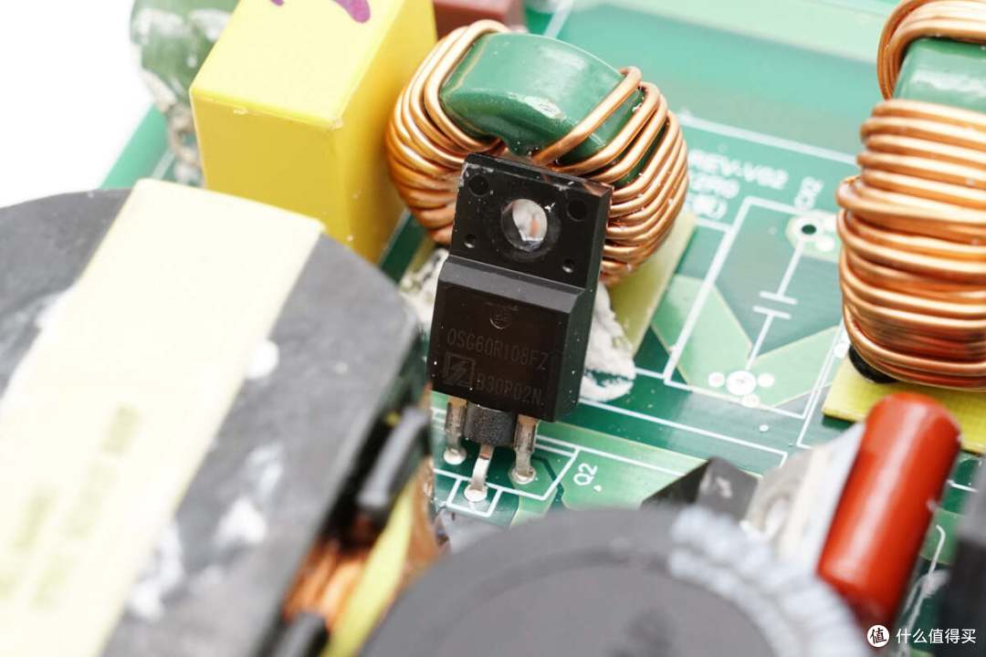航嘉生产做得如何?普渡智能机器人235W充电器拆解