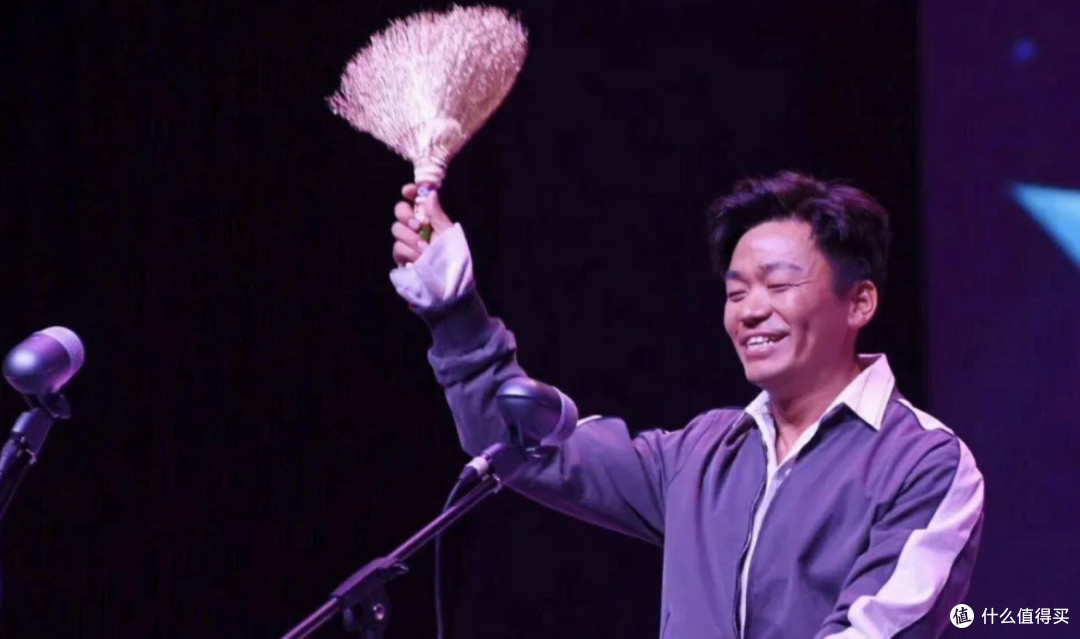 金扫帚奖：电影人的“危”与“机”