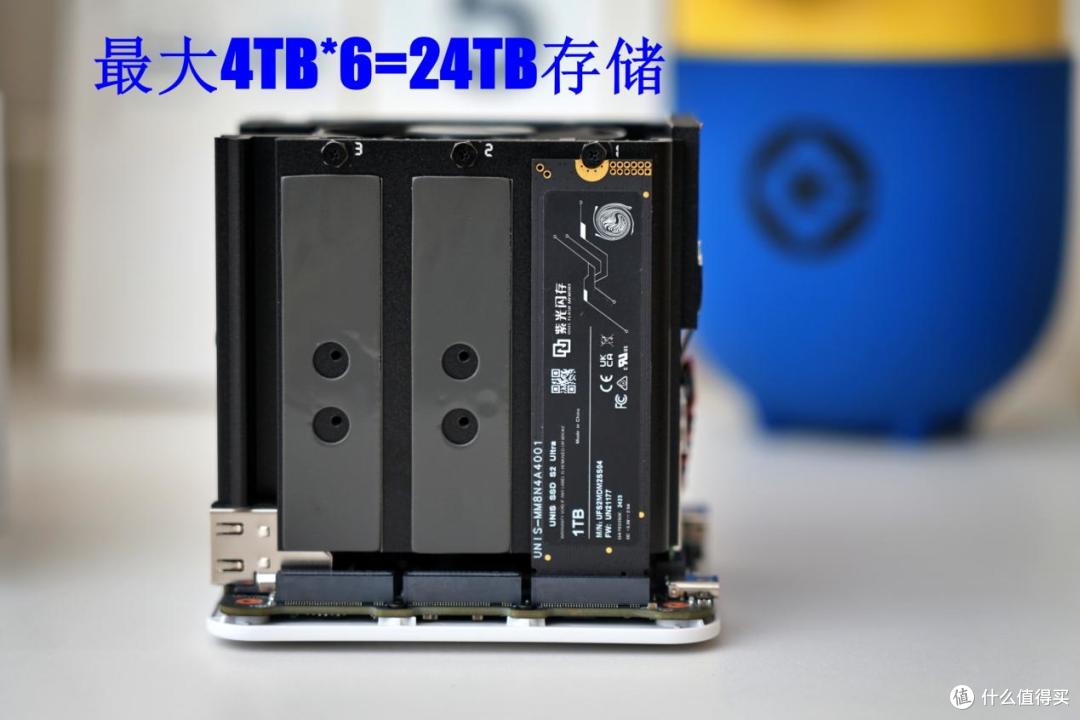 让玩家去折腾,给小白以易用:零刻Me Mini六盘位全闪小主机分享