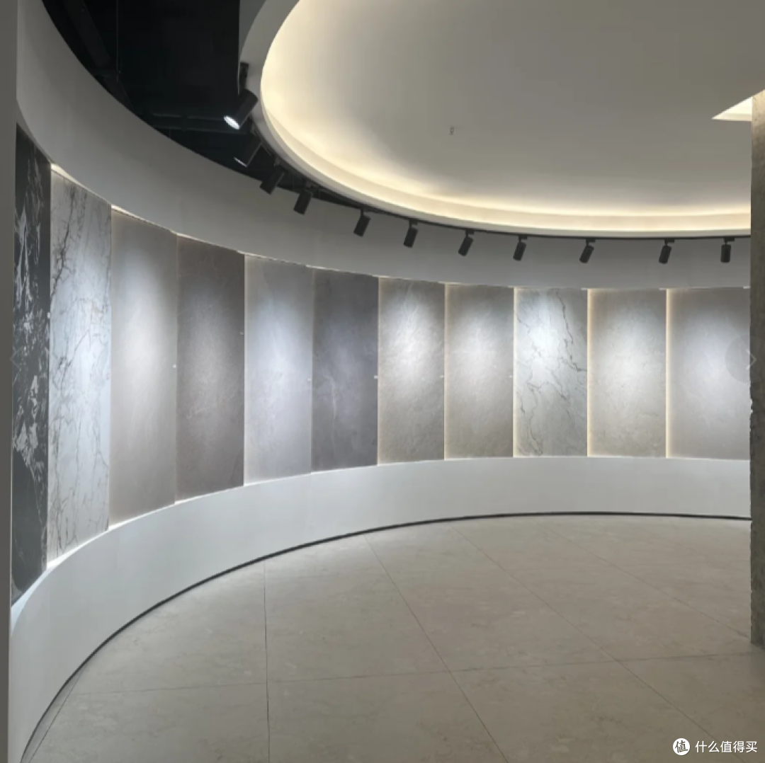 瓷砖店里看到的和实际铺的效果,为何不一样?