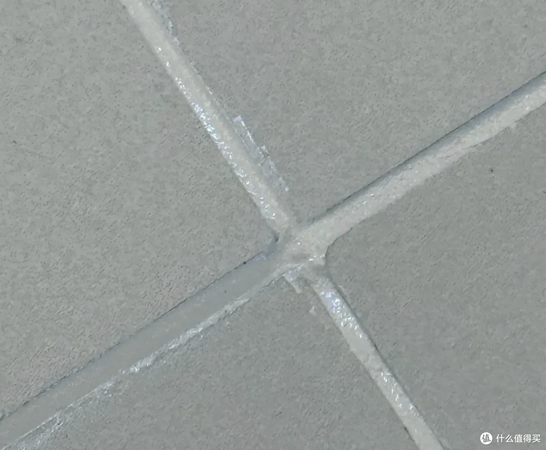 瓷砖店里看到的和实际铺的效果,为何不一样?